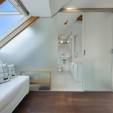 Fine Apartment *